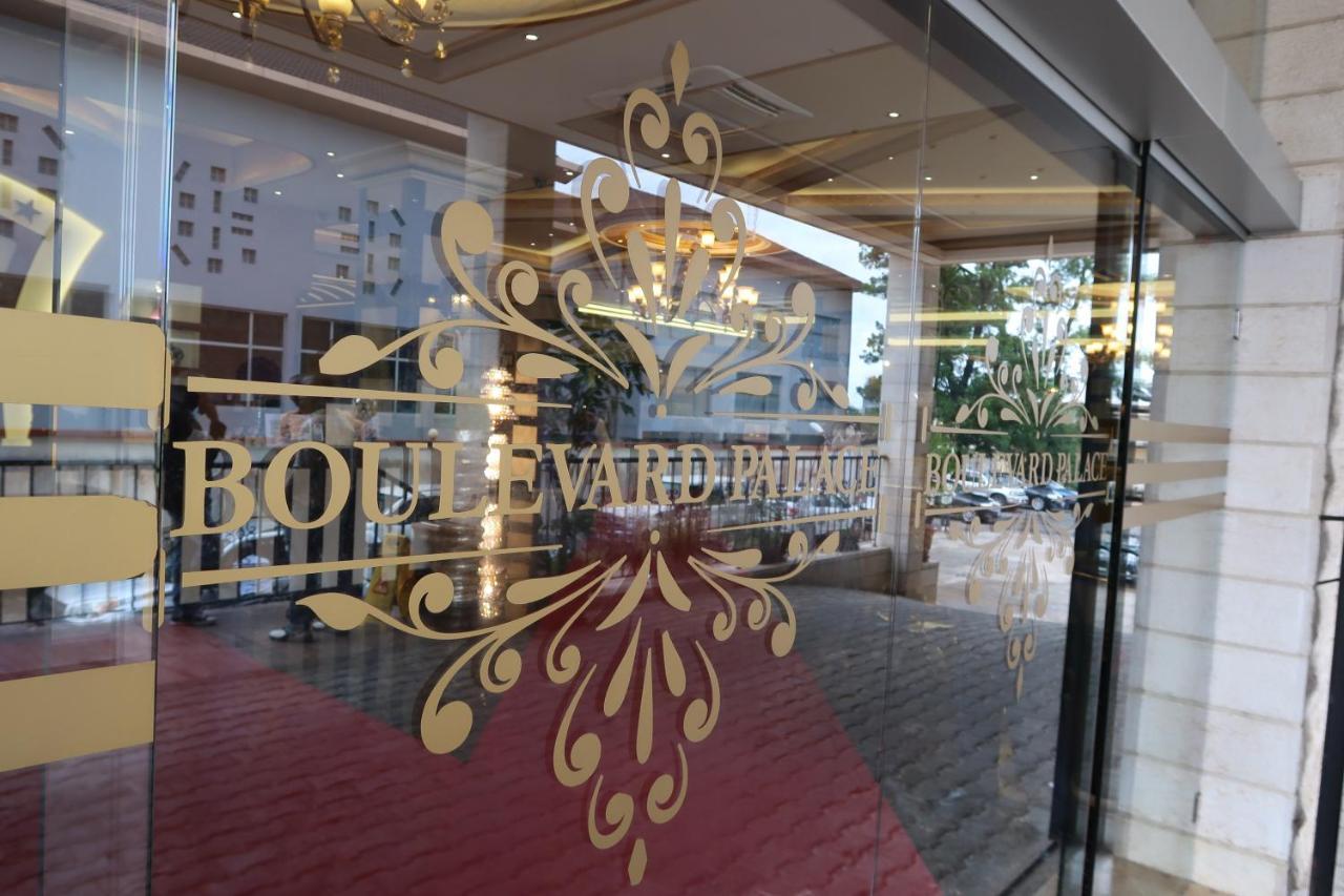 Boulevard Palace Hotel Monrovia Exterior foto
