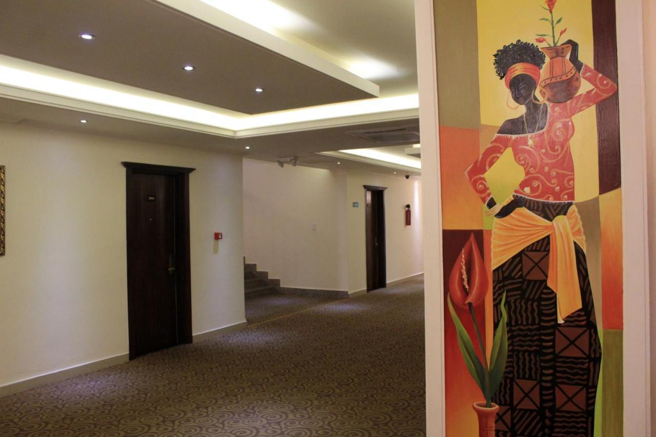Boulevard Palace Hotel Monrovia Exterior foto